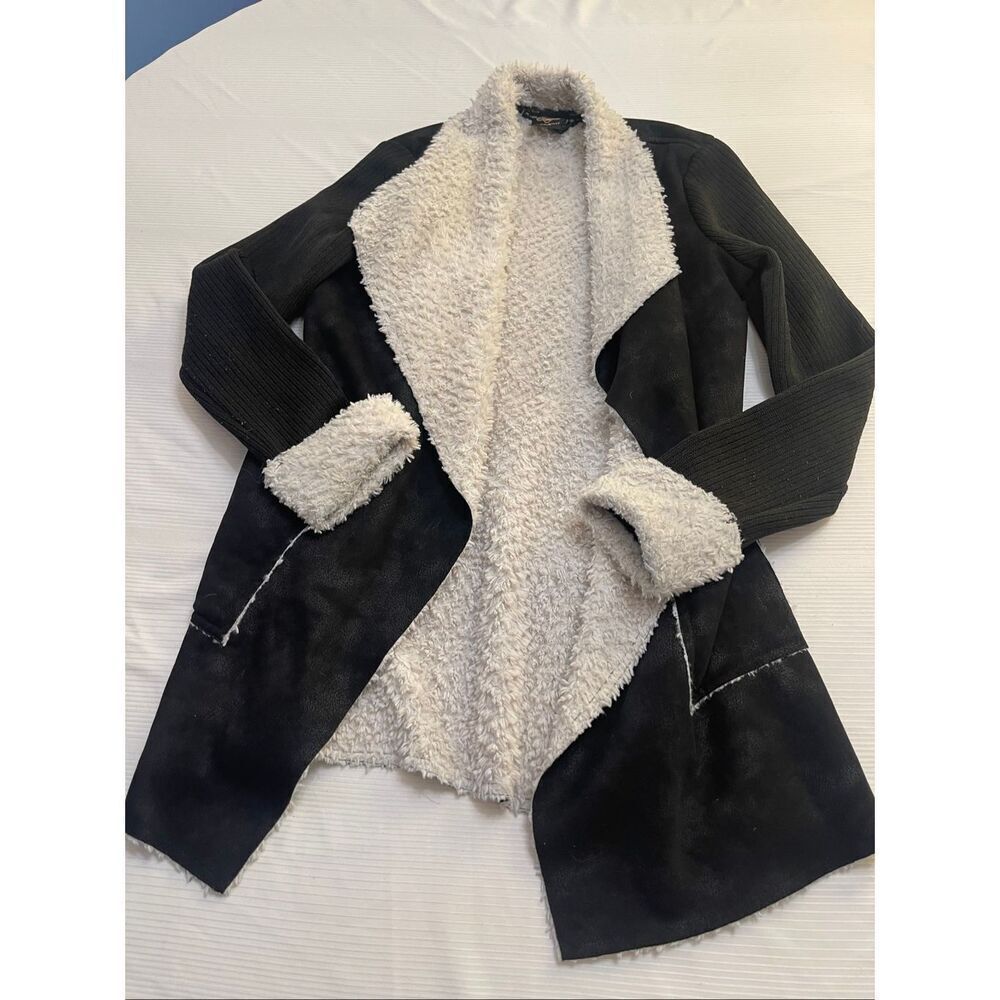 Wooly Bully Wonderful Wrap Women’s Black White Sherpa Jacket Size Small